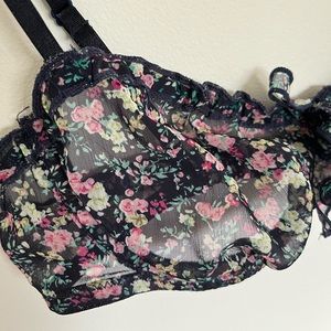 F21 Flirty Floral Bra 36C
